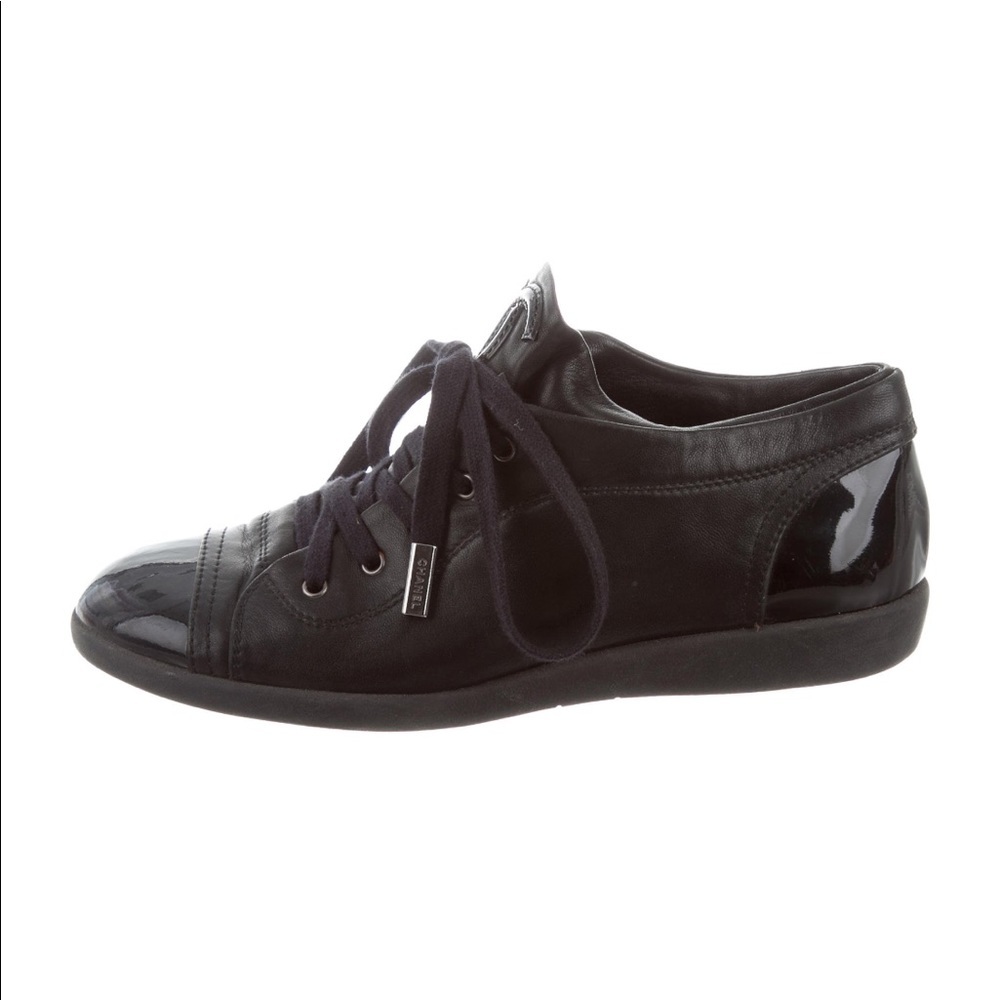 Chanel CC Cap-Toe Leather Sneakers in Size 6